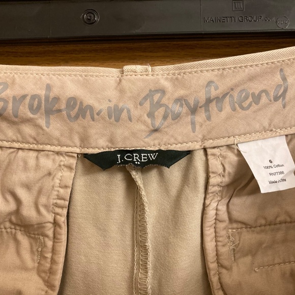 J. Crew Broken-In Boyfriend Khaki Short Size 6 - Picture 3 of 3